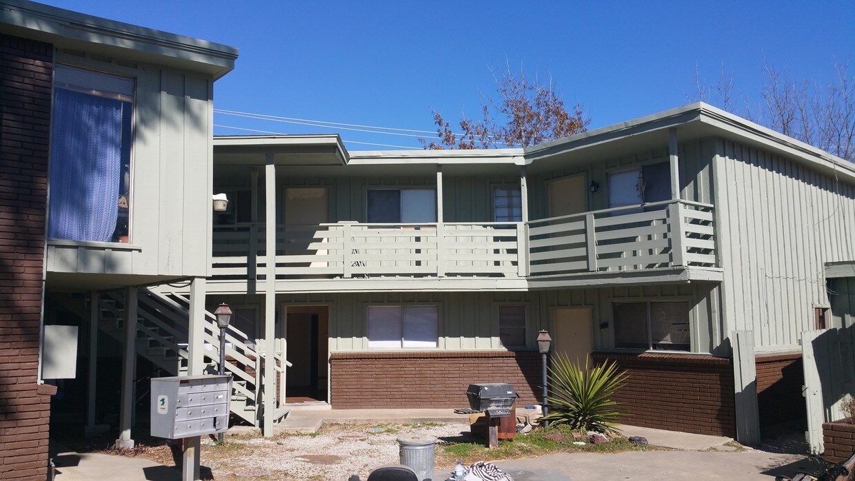 Primary Photo - Cody Court Apartments
