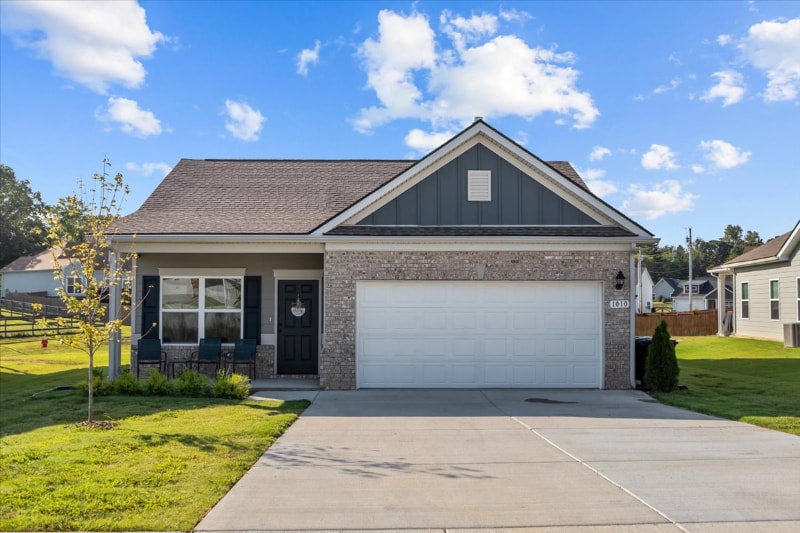 Foto principal - 1010 Village Ct