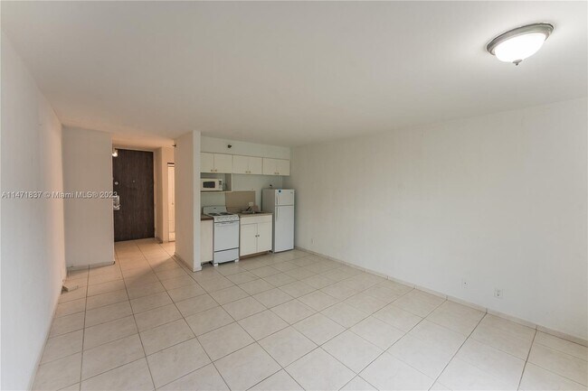 Foto del edificio - 16450 NW 2nd Ave