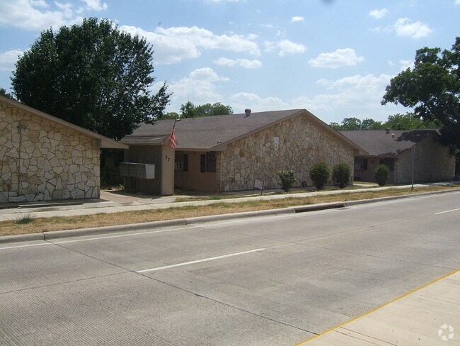 Lone Oak Apartments Apartments Lewisville, TX