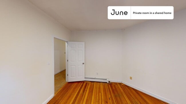 Building Photo - Room in Shared 4 bed/1.5 bath home
