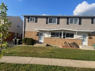 Building Photo - 9120 W Oaks Ave