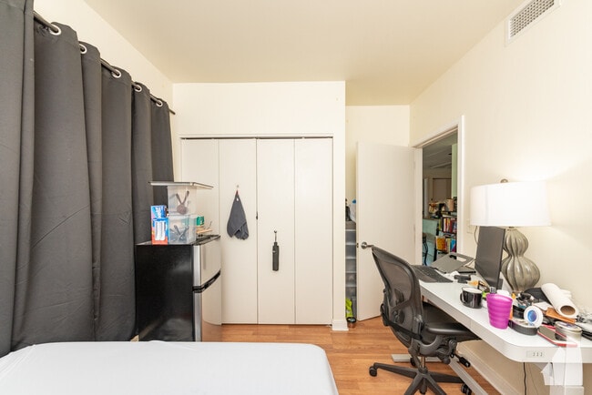 Photo - 130 N Garland Ct Apartment