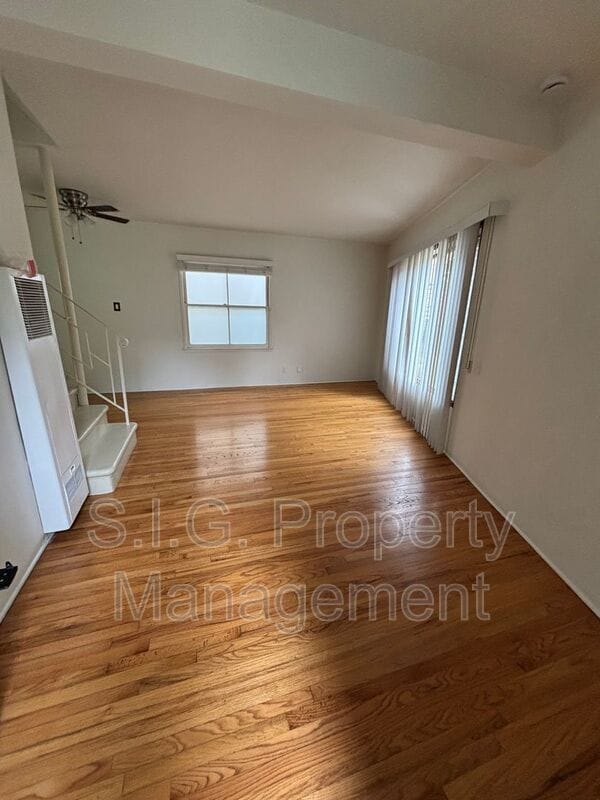 Building Photo - 811 Reeves Pl