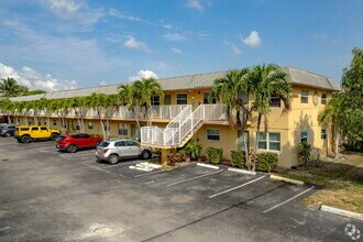 Building Photo - 4051 N Dixie Hwy