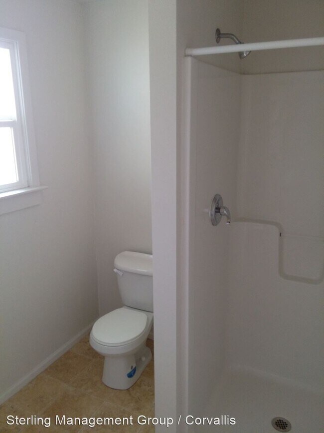 Foto del edificio - 4 br, 2 bath House - 216 NW 15th St.