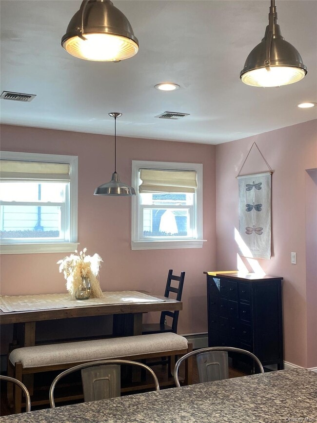 Building Photo - 26 Hillside Ave