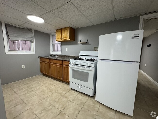 Building Photo - 97 Stegman St