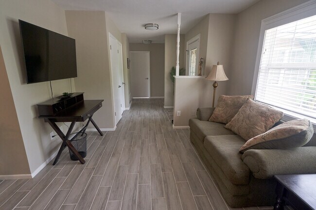 Living Room - 709 Meredith St