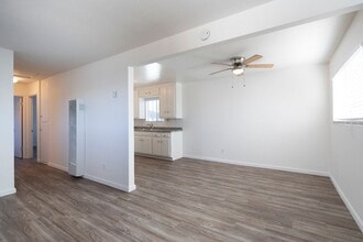 Building Photo - 4837 Santa Cruz Ave