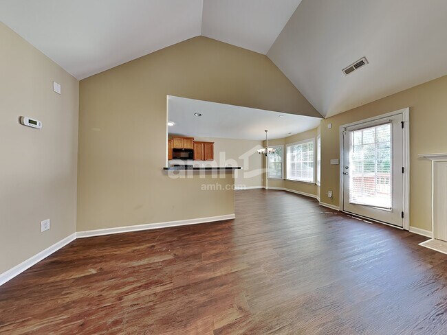 Foto del edificio - 2430 Joshua Ln