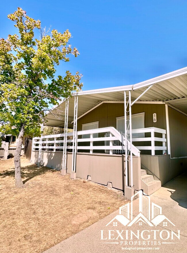Building Photo - Beautifully Remodeled, 3BD/2BA, Modular Ho...