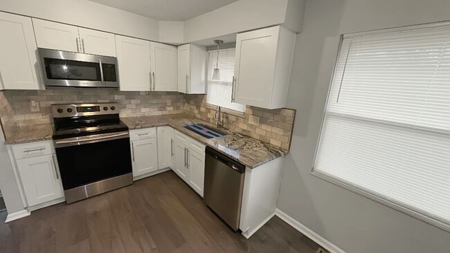 Building Photo - 3981 Rio Grande Ave