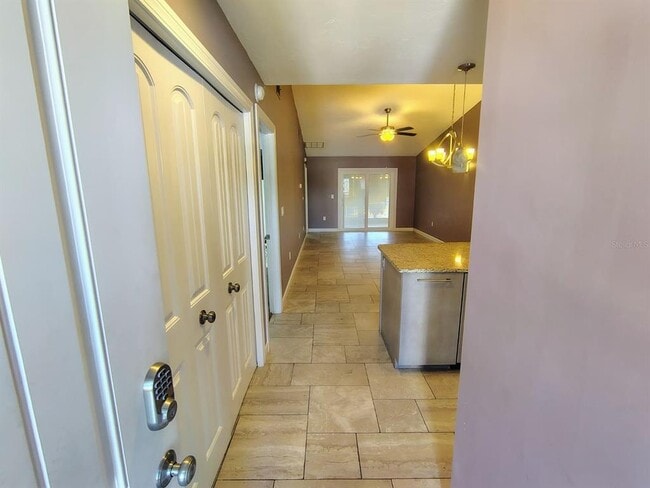 Foto del edificio - 453 Prestwick Pl