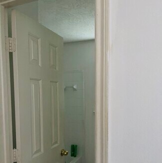 Building Photo - 6810 Atasca Creek Dr
