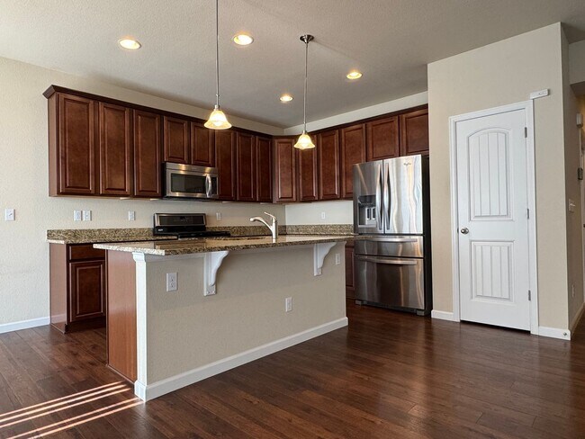 Building Photo - Beautiful Home in Rigden Farms