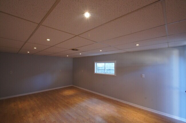 Building Photo - 17218 Hawthorne Dr