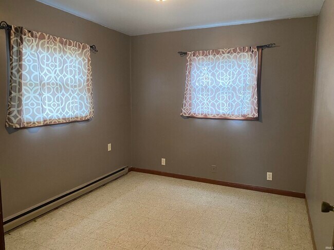 Foto del edificio - 6005 IN-205