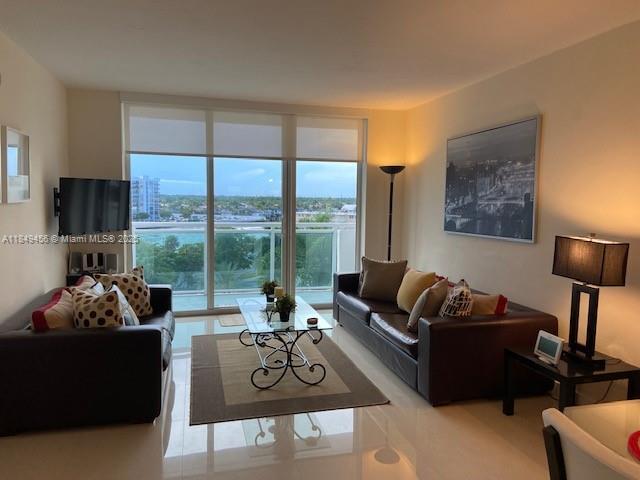 Foto del edificio - 3001 S Ocean Dr