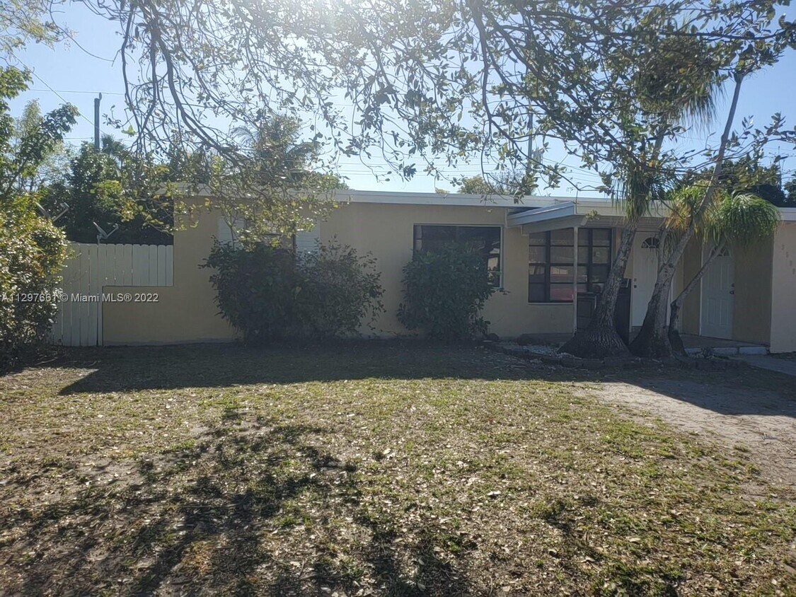 3500 SW 37th St West Park Fl 33023 - 3500 SW 37th St   West Park Fl 33023