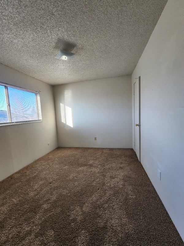 Building Photo - 657 E Clarion Dr