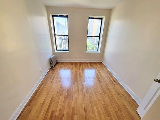 Foto principal - 3 bedroom in New York NY 10040