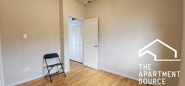 Building Photo - 2902 W Fillmore St
