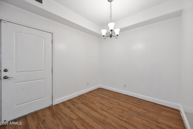 Building Photo - 4608 W Maryland Ave