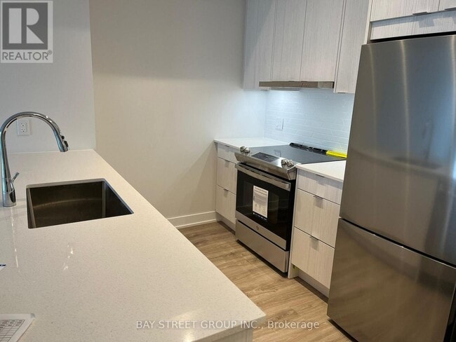 Building Photo - 4130-4130 Parkside Village Dr