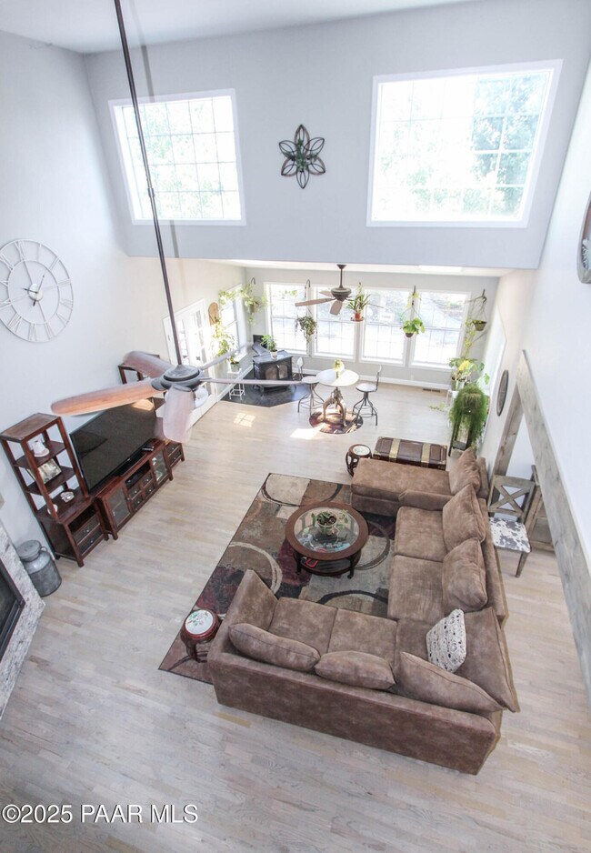 Foto del edificio - 2440 W Live Oak Dr