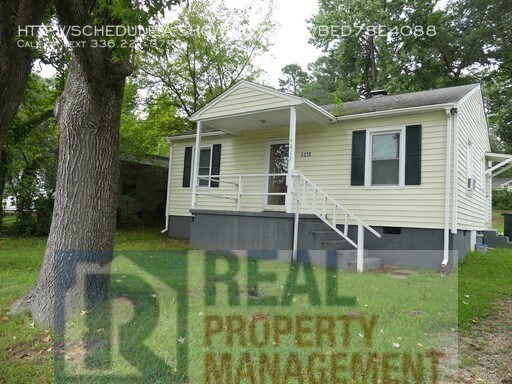 Primary Photo - Move In Special! 2 Bedroom 1 Bath Bungalow