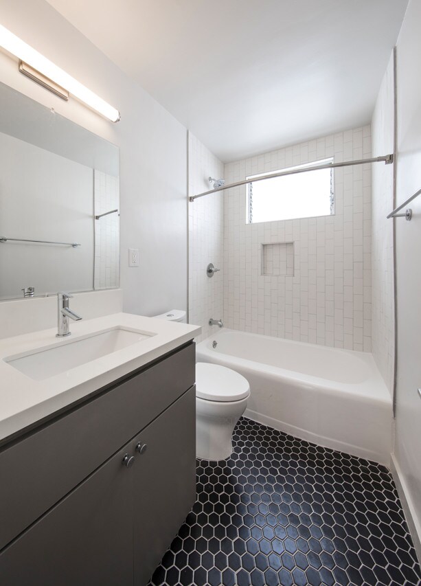 Ollie on Ogden Apartments West Hollywood, CA