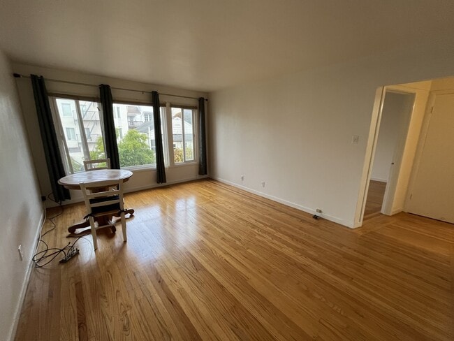Building Photo - 752 Spruce St