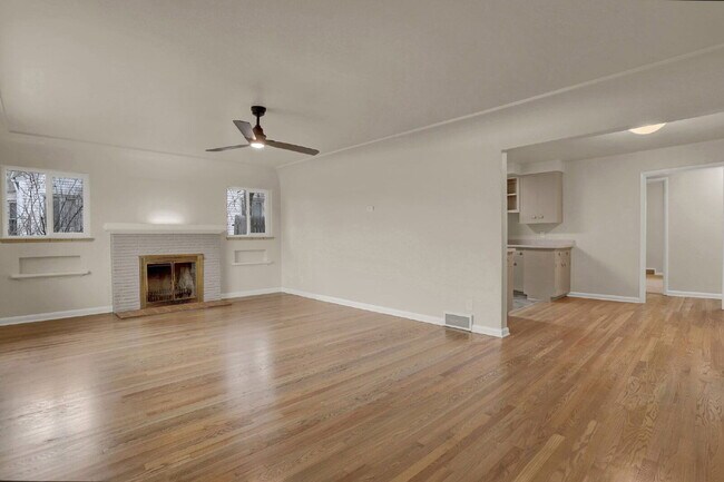 Foto del edificio - 214 Cheyenne Blvd