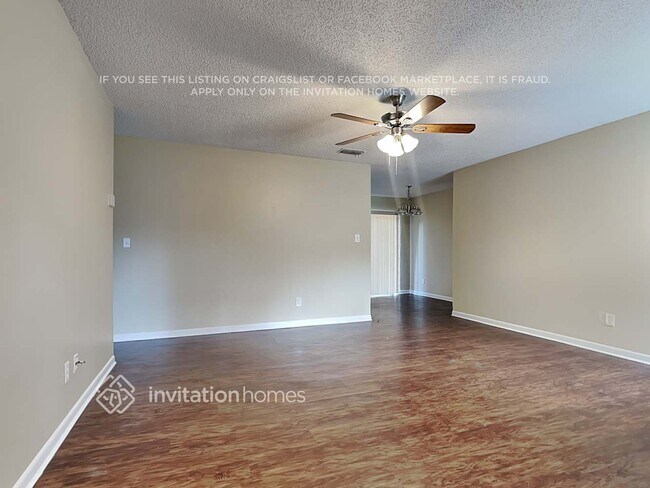 Foto del edificio - 6033 99th Ct N