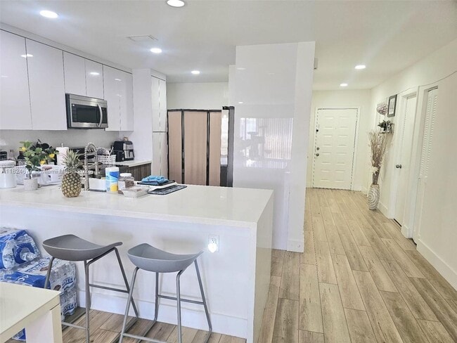 Building Photo - 7355 Woodmont Terrace