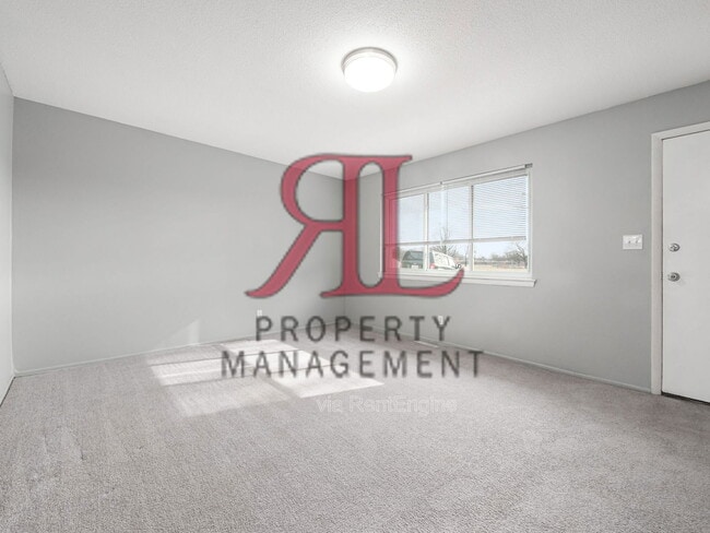 Building Photo - 5008 Carbondale Dr