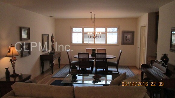 Building Photo - 4921 Valjean Ave