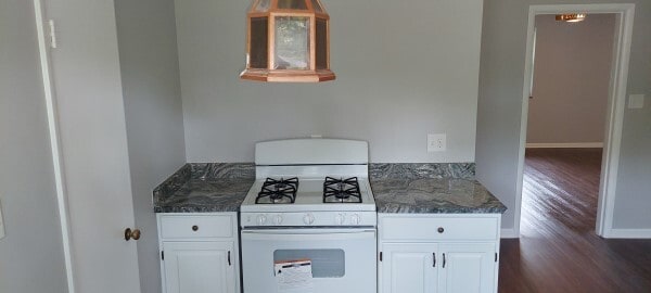 Primary Photo - 4988 Knollton Rd