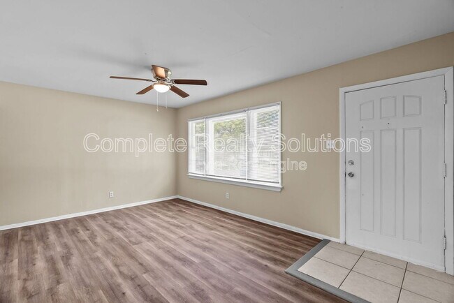 Foto del edificio - 1132 Redman Blvd