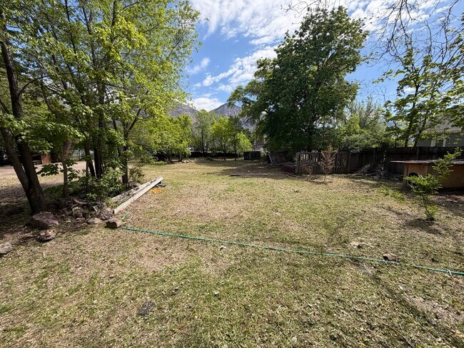 Foto del edificio - 683 N Washington Blvd