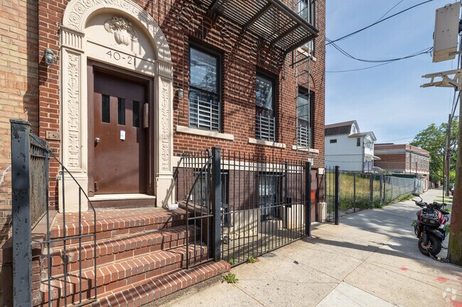 Building Photo - 4021 61st St