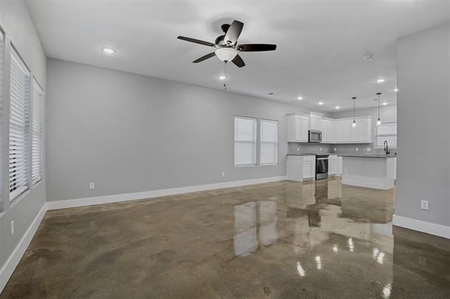 Foto del edificio - 412 W Monterey St