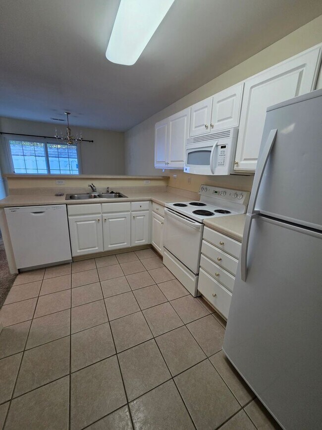 Foto del edificio - 3 BR Townhome in north High Point!