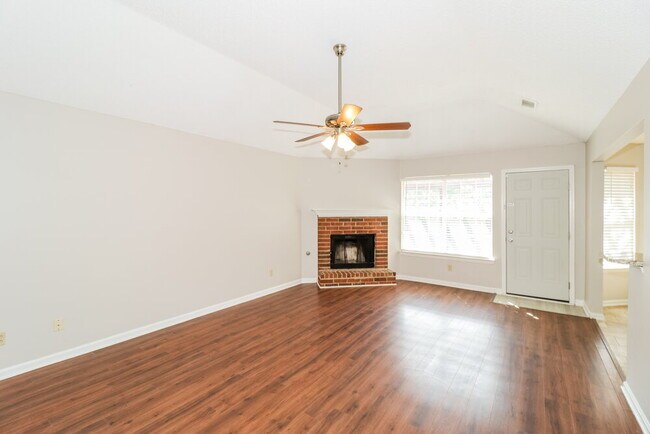 Foto del edificio - 1017 Spanish Trail Ln