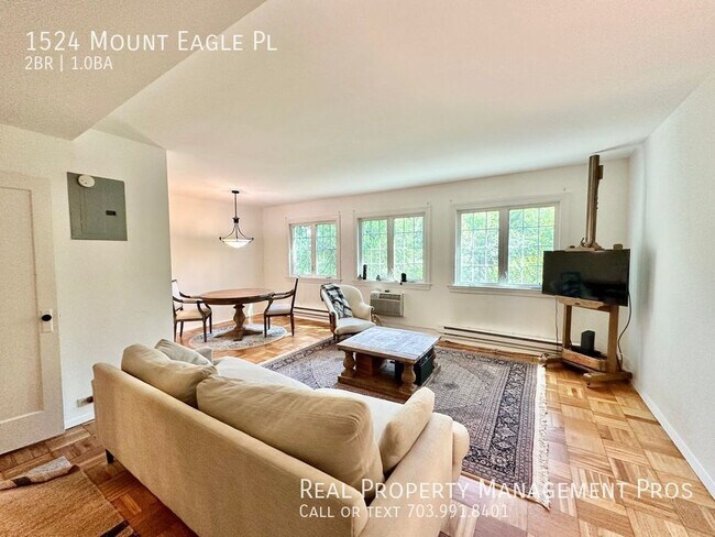 Building Photo - Rarely available 2 level townhome in Parkf...