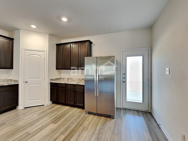 Building Photo - 1343 Treeta Trail
