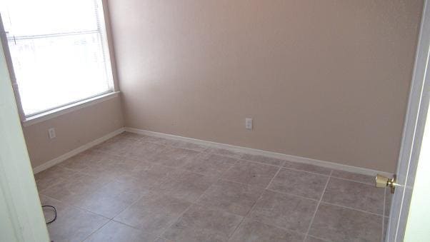 Building Photo - Eastside home for rent