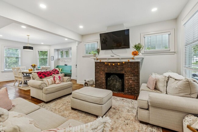 Photo - 501 N 41st Ave House