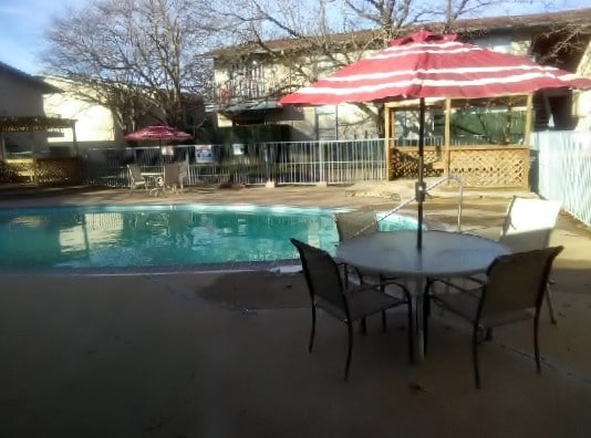 Building Photo - Kingridge Apartments